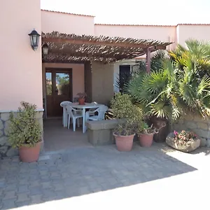 Al Centro , Pantelleria Italia