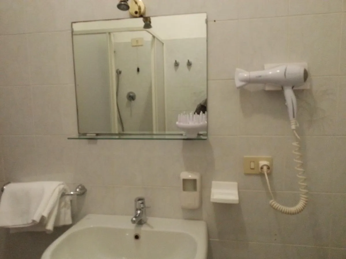 Albergo Jolanda Diano Marina Italia
